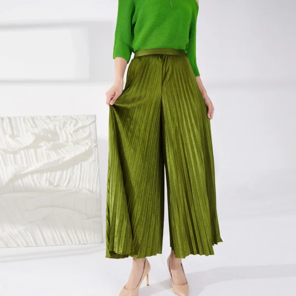 High Quality Plus Size Women Fashion Golden Velvet Casual Pants Women High Waist Wide Leg Pants Pleated Pants