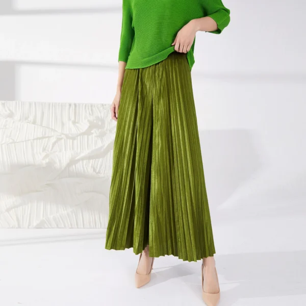 High Quality Plus Size Women Fashion Golden Velvet Casual Pants Women High Waist Wide Leg Pants Pleated Pants - Image 2